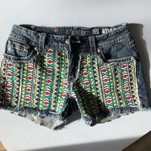 Miss me embroidered shorts. Size 29